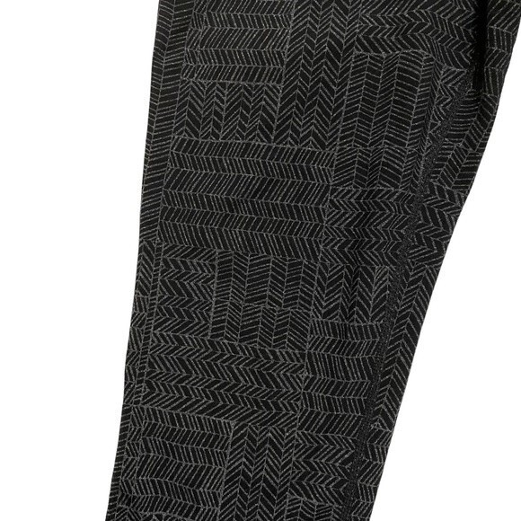 PrAna Women's Ashley Cropped Leggings Black Grey Geometric Design Size Large - Picture 4 of 10